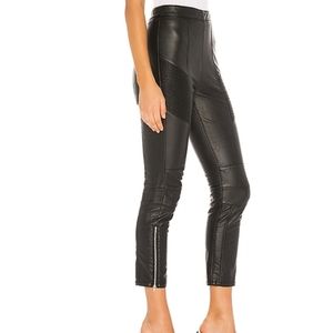 FREE PEOPLE KAELIN FAUX LEATHER MOTO SKINNY LEGGINGS IN BLACK SIZE 2 NWT